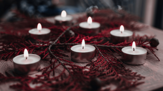 Brandschutz im Advent: So lassen sich Wohnungsbrände im Dezember effektiv vermeiden