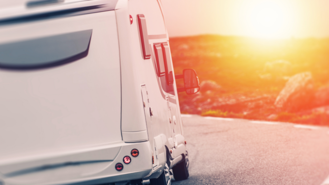 Wohnmobil fit für den Frühling machen: Checkliste für den Start in die Camping-Saison