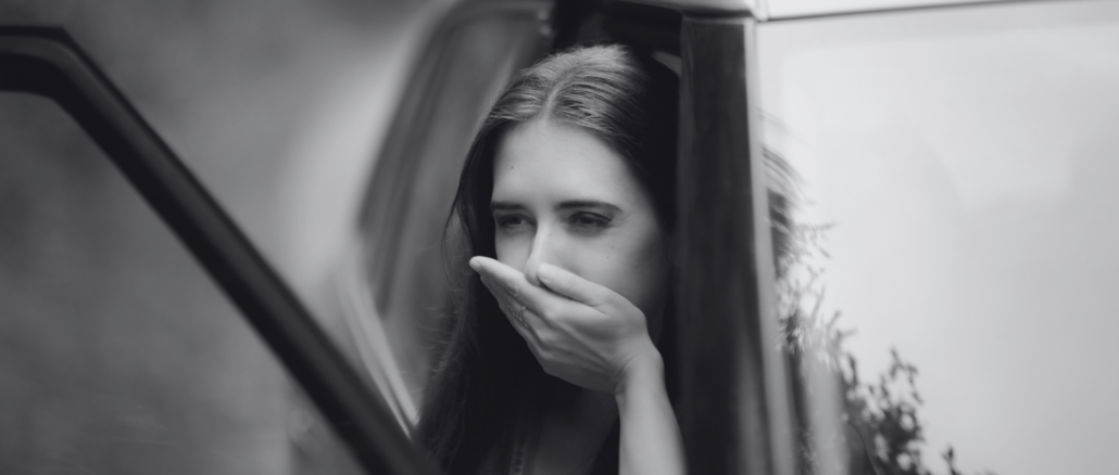 Reiseübelkeit im Auto: Tipps für die Reise – von der richtigen Beschäftigung bis zum Notfallplan