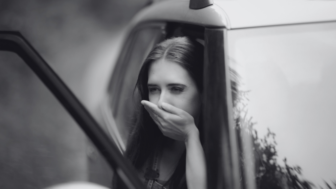 Reiseübelkeit im Auto: Tipps für die Reise – von der richtigen Beschäftigung bis zum Notfallplan